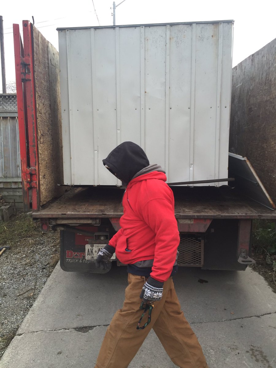 RidofitToronto's tweet photo. Someone needed their she'd gone, we took the measurements, and put it on whole. #TheHulk #Ridofit #shed #junk #junkremoval #killinit https://t.co/a3iEFTMXxw