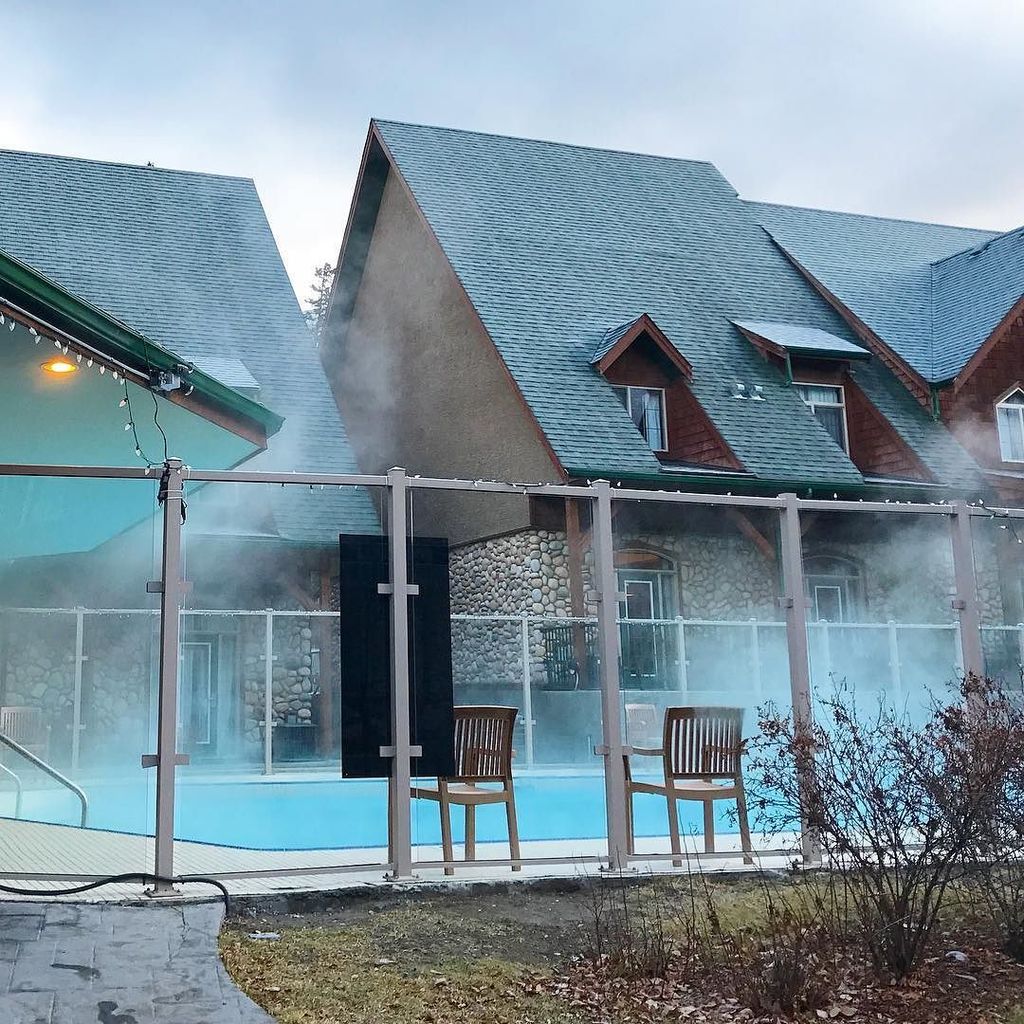 Merry120's tweet photo. The best part of Mystic Springs? The hot tub and the heated pool! #mysticweekend #canmore … https://t.co/PCAWcpYnQI https://t.co/HrKaFOitcu