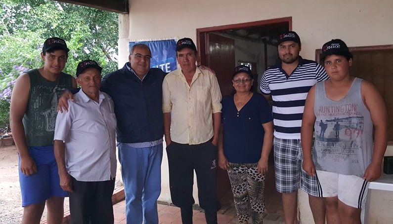 Partido <a href="/partidoUNACE/">UNACE</a>
En nuestro recorrido por el Cruce Toledo, visitamos al Sr. Julio Toledo junto con su familia.