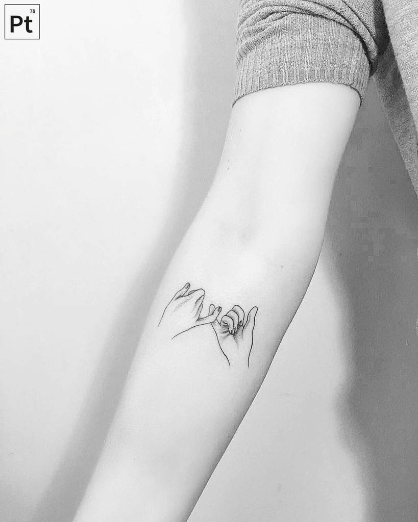 little_tattoos's tweet photo. Pinky promise by @pt78tattoo · Madrid 🇪🇸 #littletattoos #life #art #awesome #woman #love #artists #tattoos #tattoof… https://t.co/pARmoc7abR