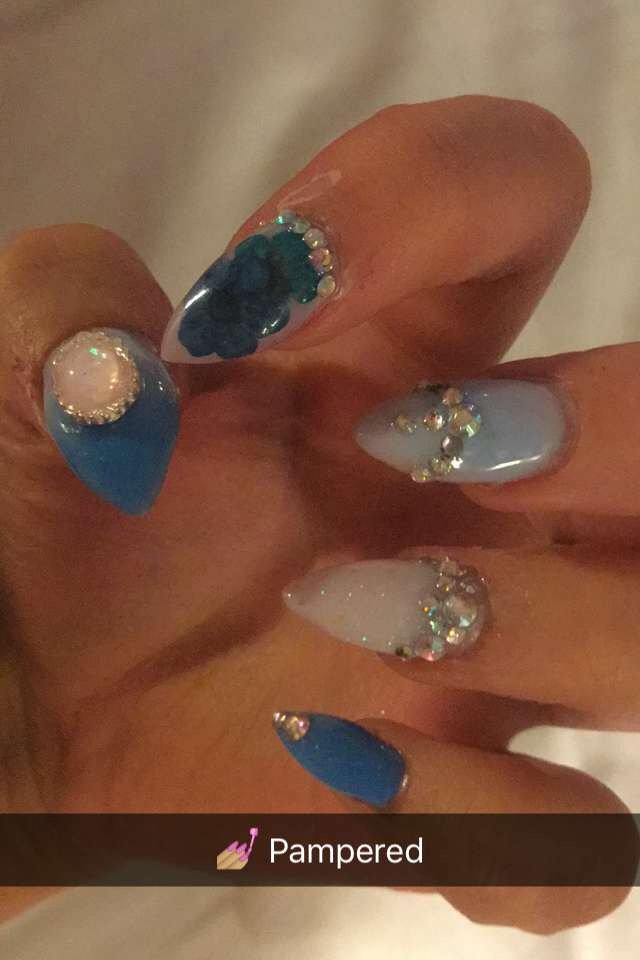 KremePeaches's tweet photo. imagine my fresh pampered nails running down your #worthless backs! 😈😈😈💅🏽 #paypig #sugardaddy #fetishweekendprague #slaves #godess #mistress https://t.co/G1Qk2T6WFQ