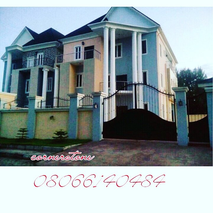 OluwabusuyiB's tweet photo. FOR SALE
Massive Brand New and Tastefully furnished 5 bedroom fully detached duplex + Bq,
#cornerstoneestate https://t.co/zhtbmObccm