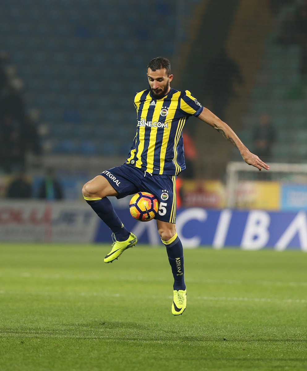Fenerbahce's tweet photo. Mehmet Topal! #Fenerbahçe https://t.co/7Houw1dsR2