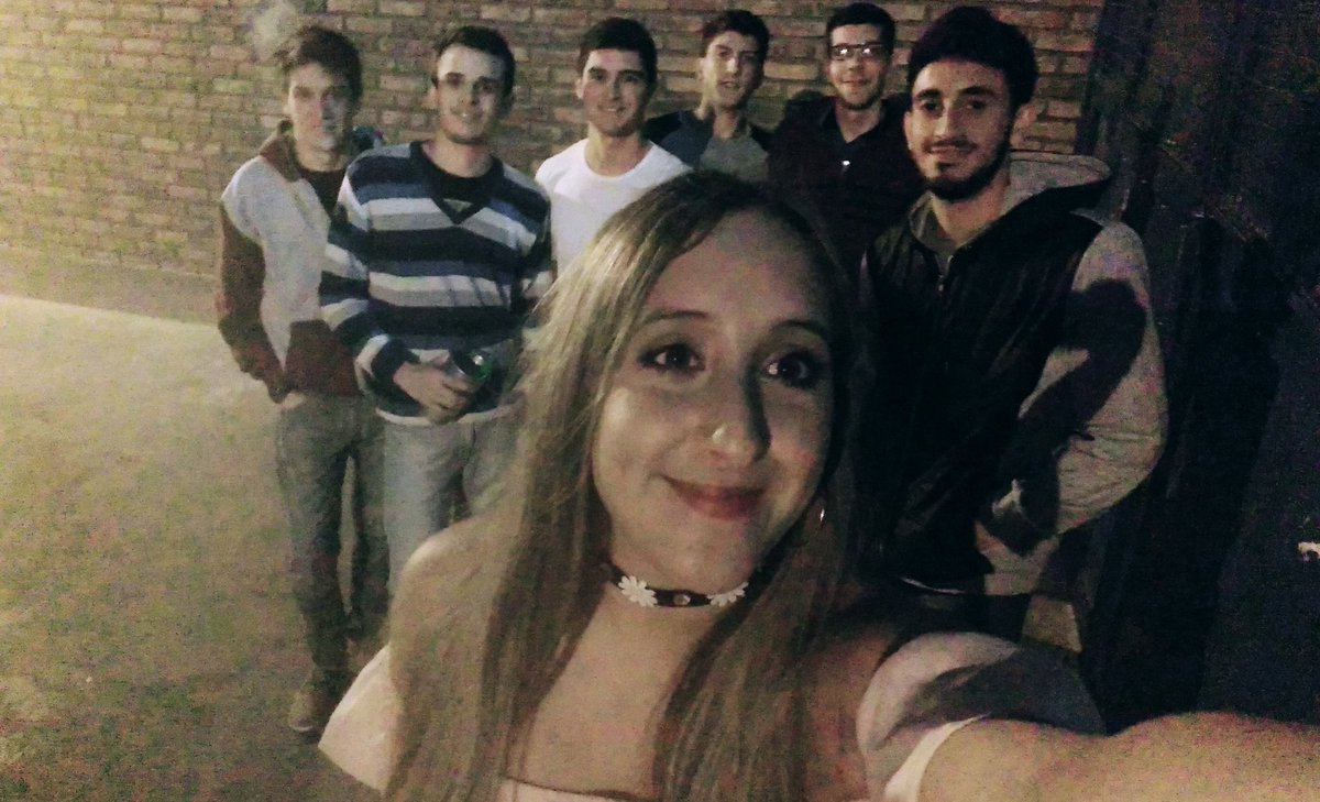 MiliiiCastro's tweet photo. Lo que quiero a estas personitas no se imaginan💕 @ChochoFogel @_12santii @Nu12Diego. @rodrivisdo95 @12_Goonza https://t.co/rdnTH6tQOb