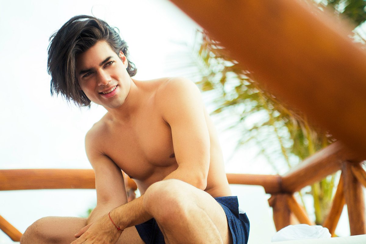lalobrito's tweet photo. Una sonrisa lo arregla todo. #Happy #fun #day #FelizDomingo 🌴☀️⛵️🔰pic by @luisdlaluz #enjoy #life https://t.co/Mroz0NnOFL https://t.co/wJFQbJiEpd