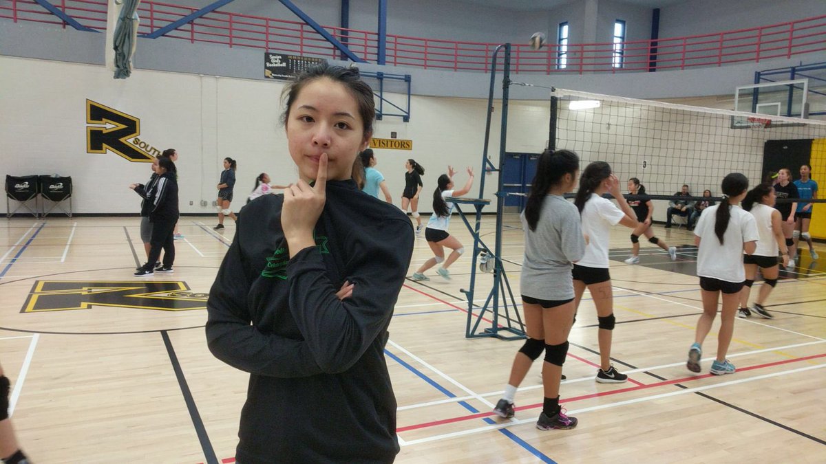 ApexVolleyball's tweet image. Coach Irene is very impressed with the 15&apos;s and knows exactly what to do this season.... #GoApexVC