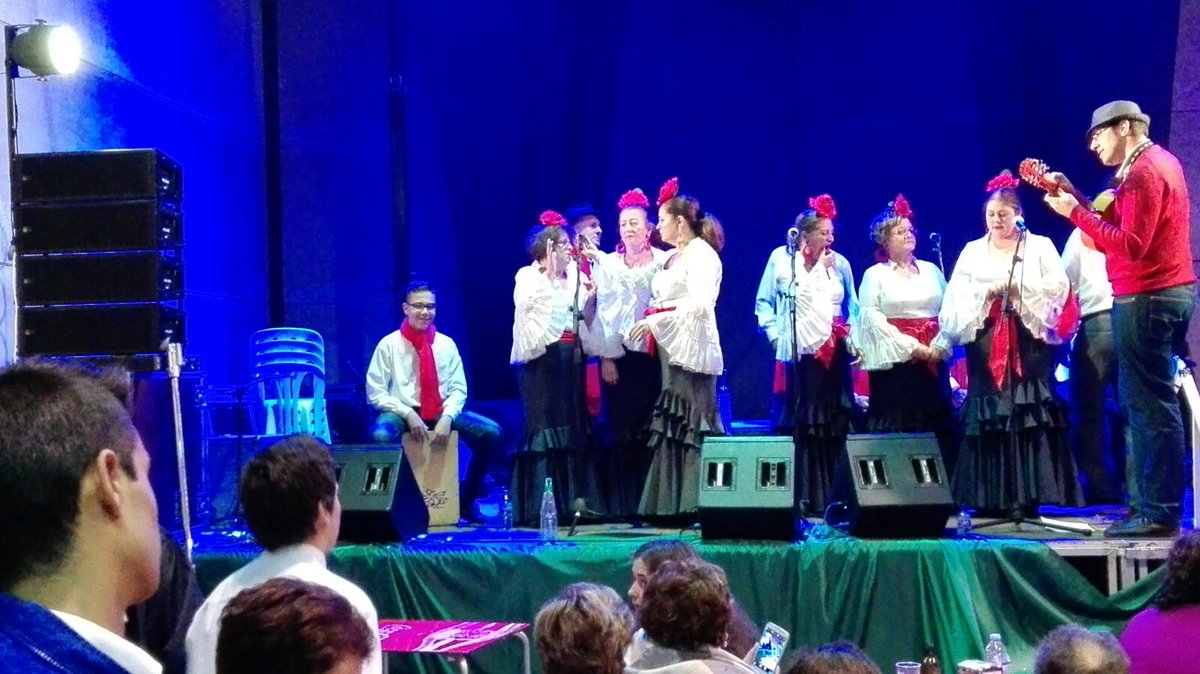 coroFuensanta's tweet photo. Gran ambiente en #Pizarra. Lo hemos pasado genial! https://t.co/KyJx7pLYZx
