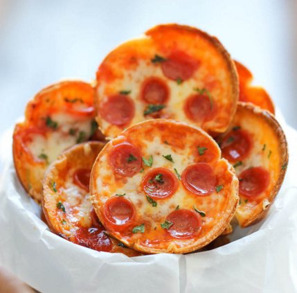 ItsFoodPics's tweet photo. Mini pizza n mozzarella bites https://t.co/PJEyEagF6t