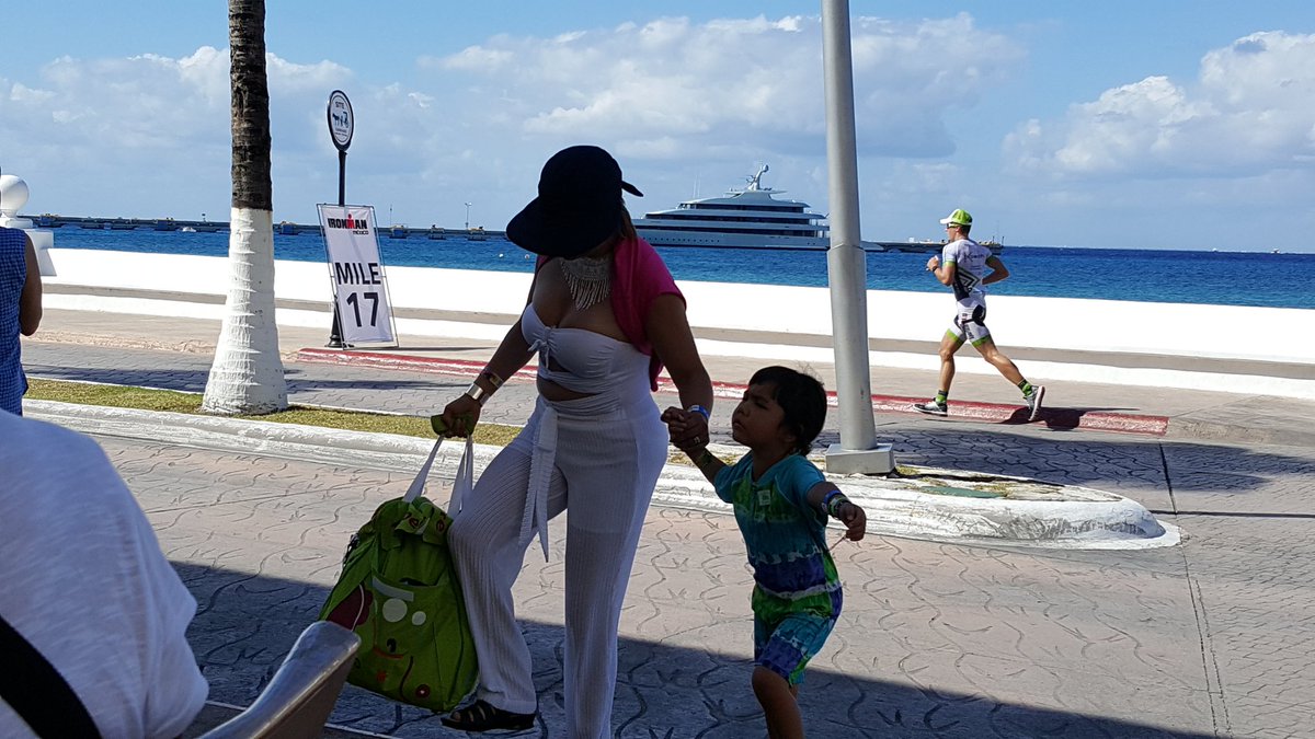 machineparty's tweet photo. #IMCOZUMEL #ImCoz #cozumeltri https://t.co/tBBWpzFkxC