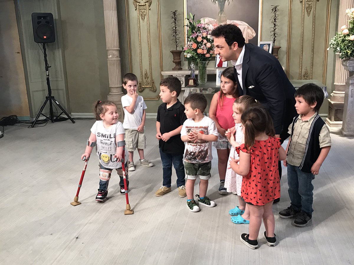 mirthalegrand's tweet photo. Gracias @diegotopaok por incluirlos a todos en tu show para #TopaConMirtha https://t.co/QW3s7qvQdo