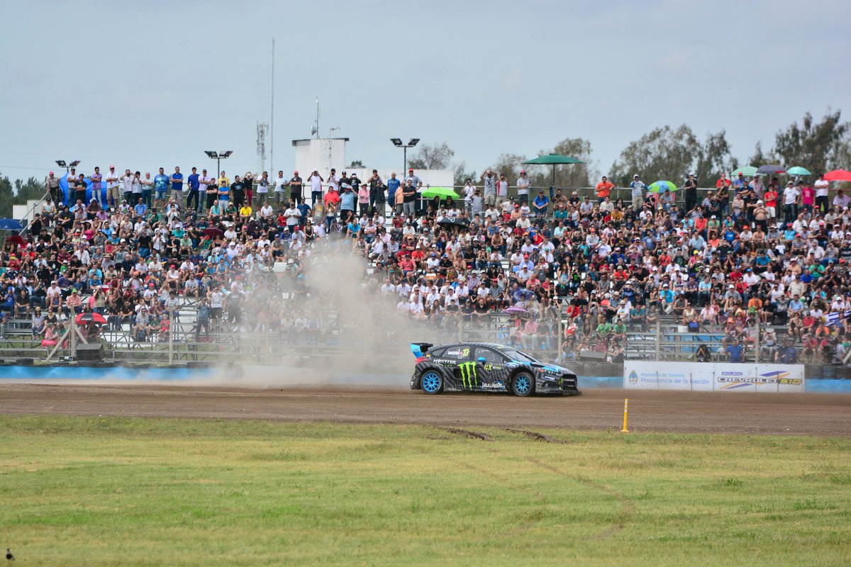 Congrats <a href="/AndreasBakkerud/">Andreas Bakkerud</a>  winner of #ArgentinaRX 2016 !!!!
///
Felicitaciones al Ganador del #Round12 #WorldRX <a href="/FIAWorldRX/">FIA World Rallycross Championship</a>