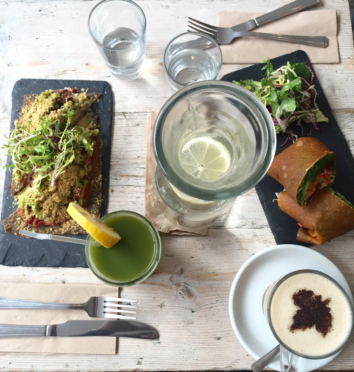 AmeliaRoseL's tweet photo. So, @NamaFoods is the ultimate 💜 Hello delicious raw, vegan, gluten free food that's packed with flavour &amp; goodness! The Mexican wrap 👌🏼 https://t.co/WHzQmWDLaA