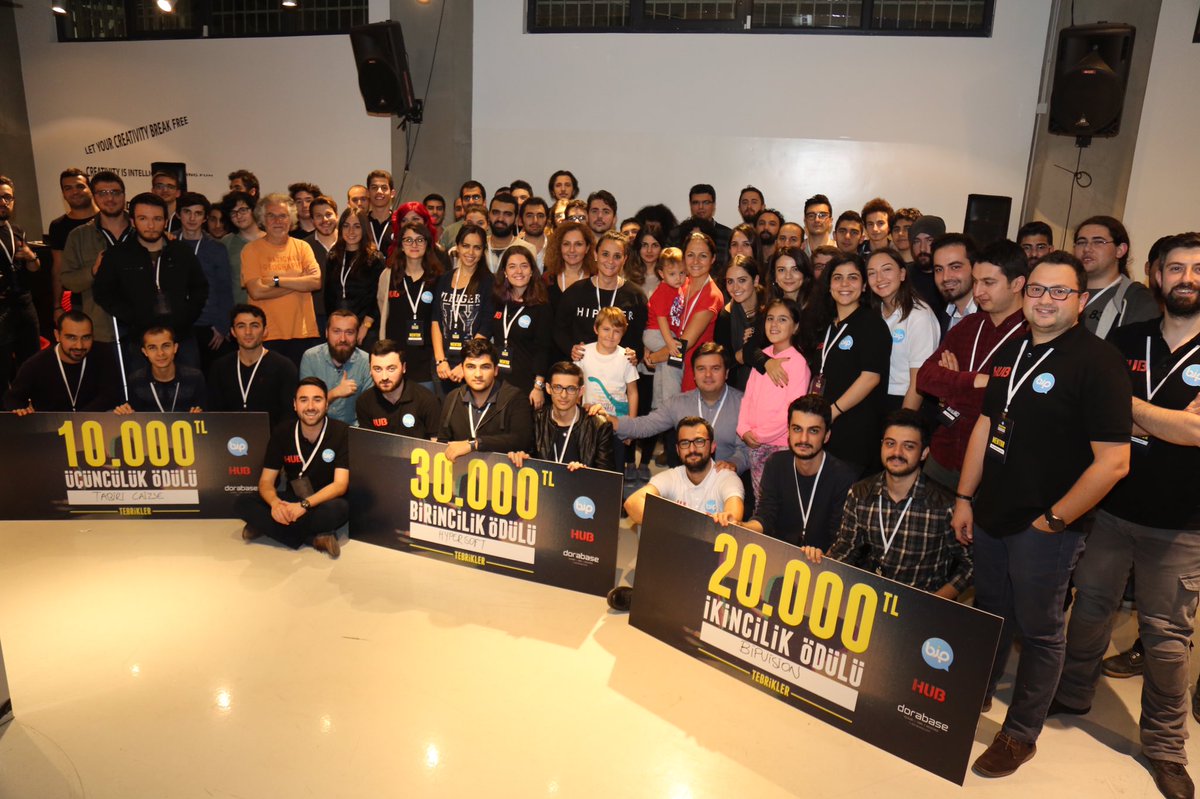 StartersHub's tweet photo. Süper ekipler, süper mentörler, süper takım, süper Hackathon! 👏👍🙏 #biphackathon #bip #turkcell #startershub #startup https://t.co/V8l5TLnomW