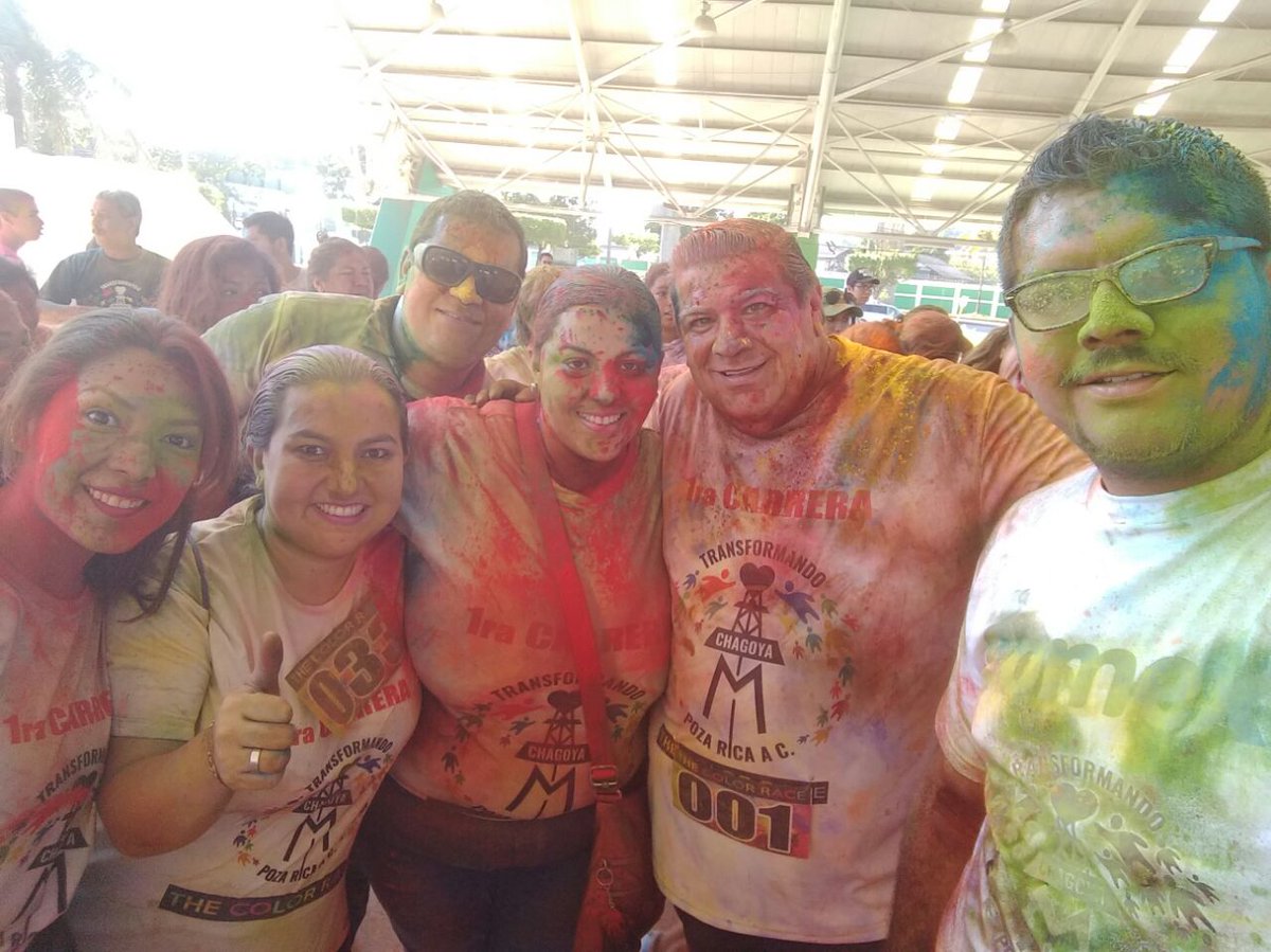 Mrlg23's tweet photo. Gran primer Carrera #TheColorRace de Transformando Poza Rica A.C. #27denoviembre @diego_arvizu @CHAGOYALEX @rouvh #TransformandoPozaRicaAC https://t.co/tFxTmFfFdt