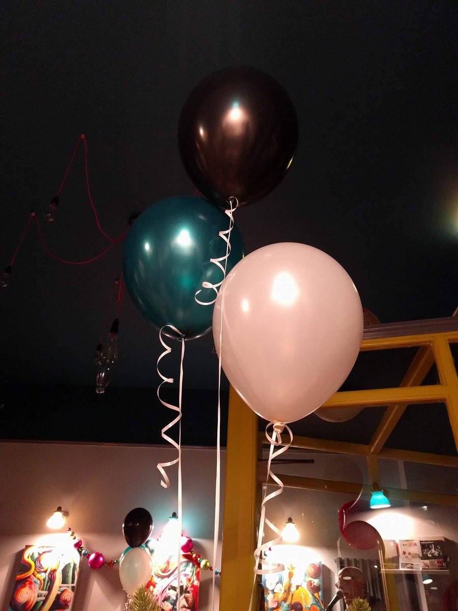 GCHols's tweet photo. @mini_coops85 @ManillaCycling @chillicakedeli @ad_brooks more team balloons :-) https://t.co/VhzSBYr1xi