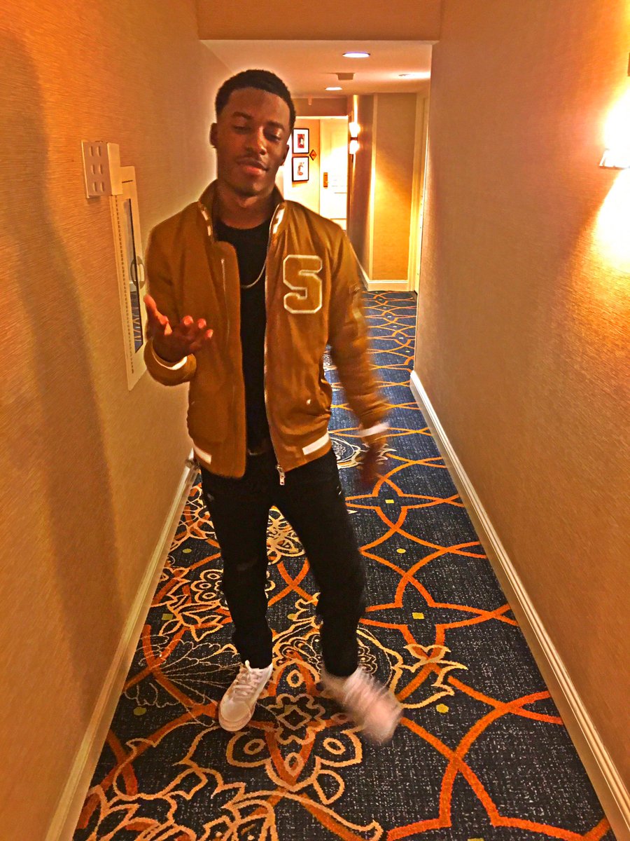 DJCammFederal's tweet image. Tell yah hoe I  don't want that pussy give me mouth bitch 😅 #BC2016