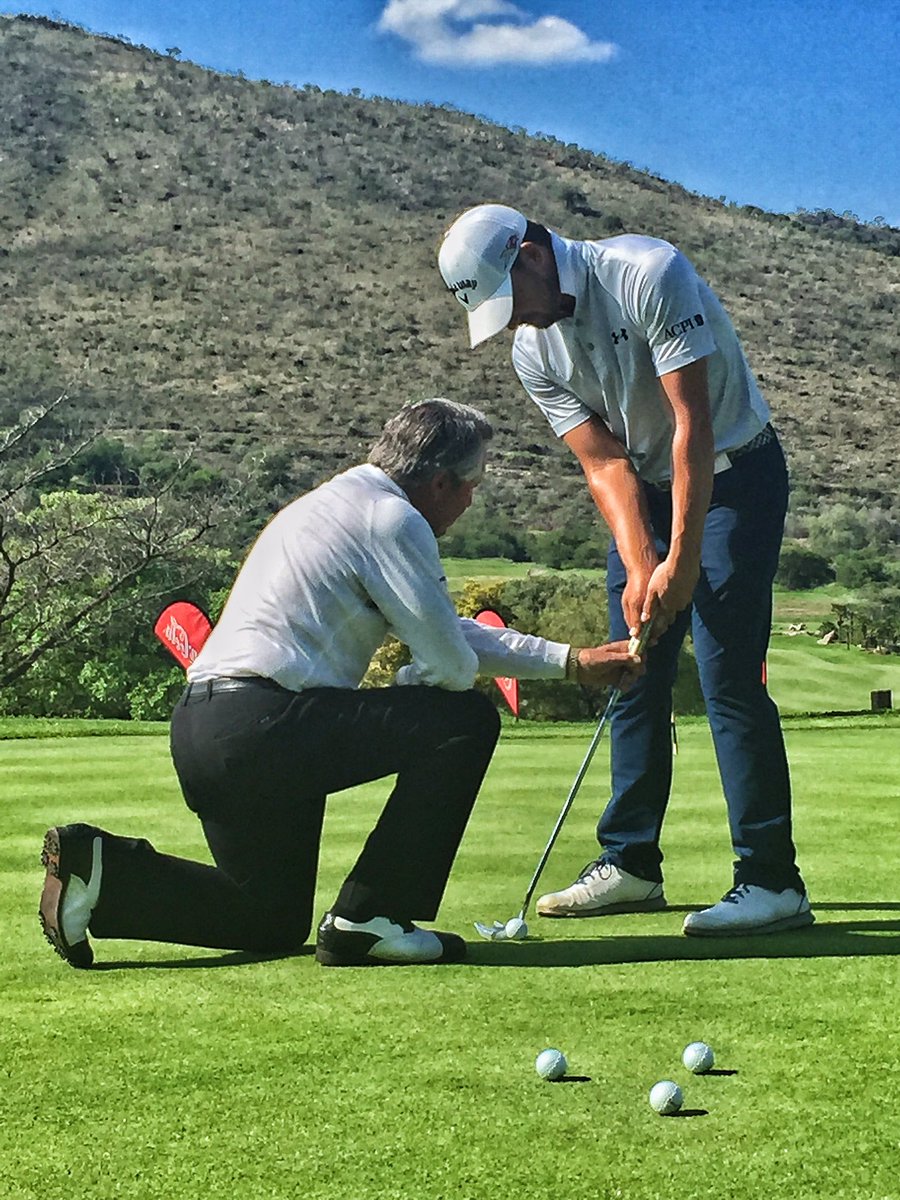 Rolandschoeman's tweet photo. And this is yet another reason why @garyplayer is a legend. Spending time after @GPInvitational working with @HaydnPorteous #GolfandGiving https://t.co/XXxDeMuwhe