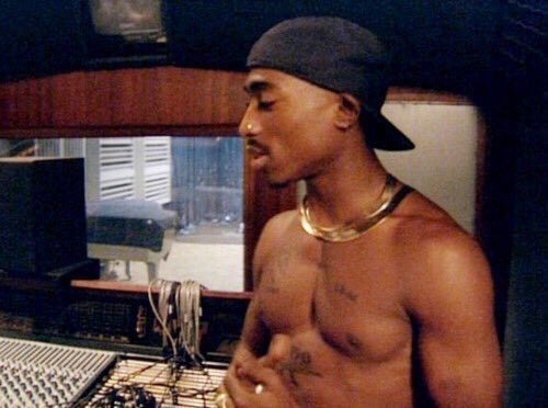 TupacShakurLC's tweet photo. Icon alert https://t.co/Aw36aOcY89