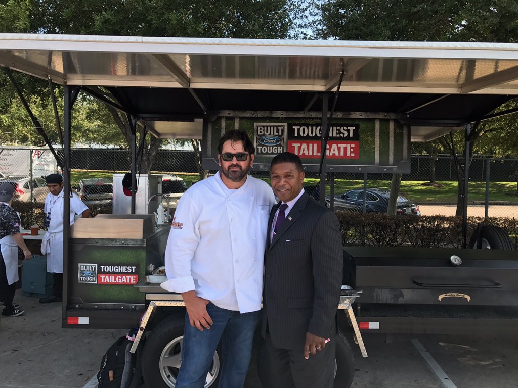 Wholefish's tweet photo. Celebrating game day w/ some lucky fans &amp; Spencer Tillman #BuiltFordTough Toughest Tailgate thanks @FordTrucks #ad https://t.co/KwWOz0GSxA