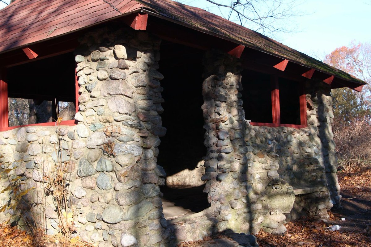legionoftrail's tweet photo. Great #hike along the #BlueHeronTrail #autumn #hiking @legionofthrive #thrive #fallnow #LateNovember #nature #fall #leaves #AbandonedPlaces https://t.co/DsFsp4sw68