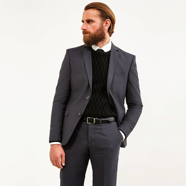 OVSofficial's tweet photo. Essential Men’s Wardrobe. Suite sartoriali impeccabili con dettagli di stile unici. https://t.co/aSns8qgZgi #OVS #OVSaw16 #OVSman https://t.co/x5wQ5mSKXW