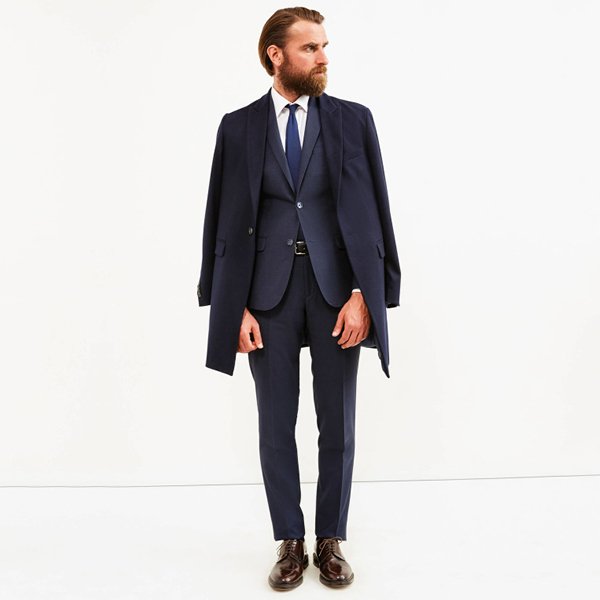 OVSofficial's tweet photo. Essential Men’s Wardrobe. Suite sartoriali impeccabili con dettagli di stile unici. https://t.co/aSns8qgZgi #OVS #OVSaw16 #OVSman https://t.co/x5wQ5mSKXW