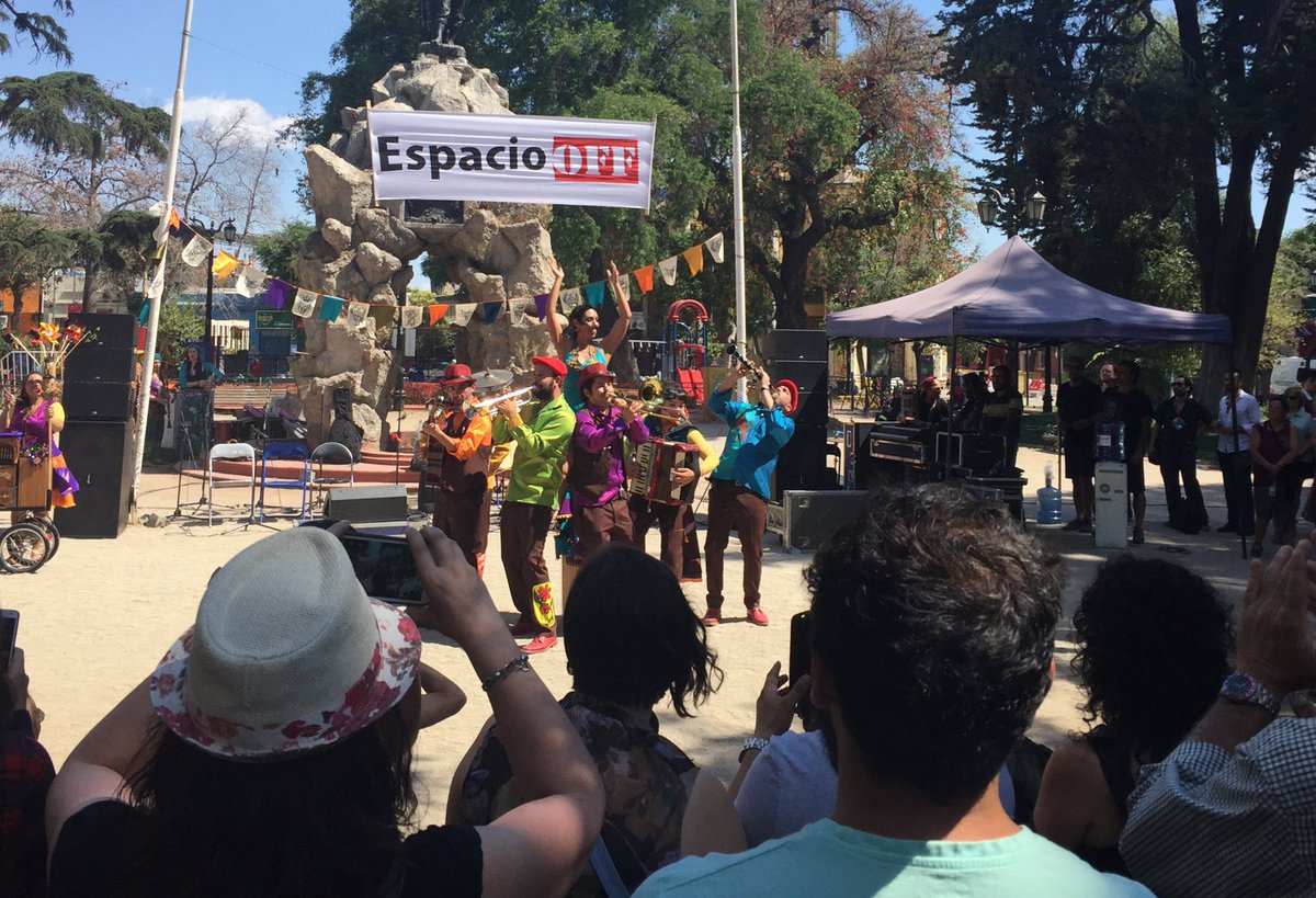 FitkaChile's tweet photo. HOY HOY HOY!!! 🎪
Úuuuultimo día de FITKA 2016. En la Plaza ya estamos instalando y esperándolos. Traigan a toda la familia! https://t.co/aOFR0hcyWu