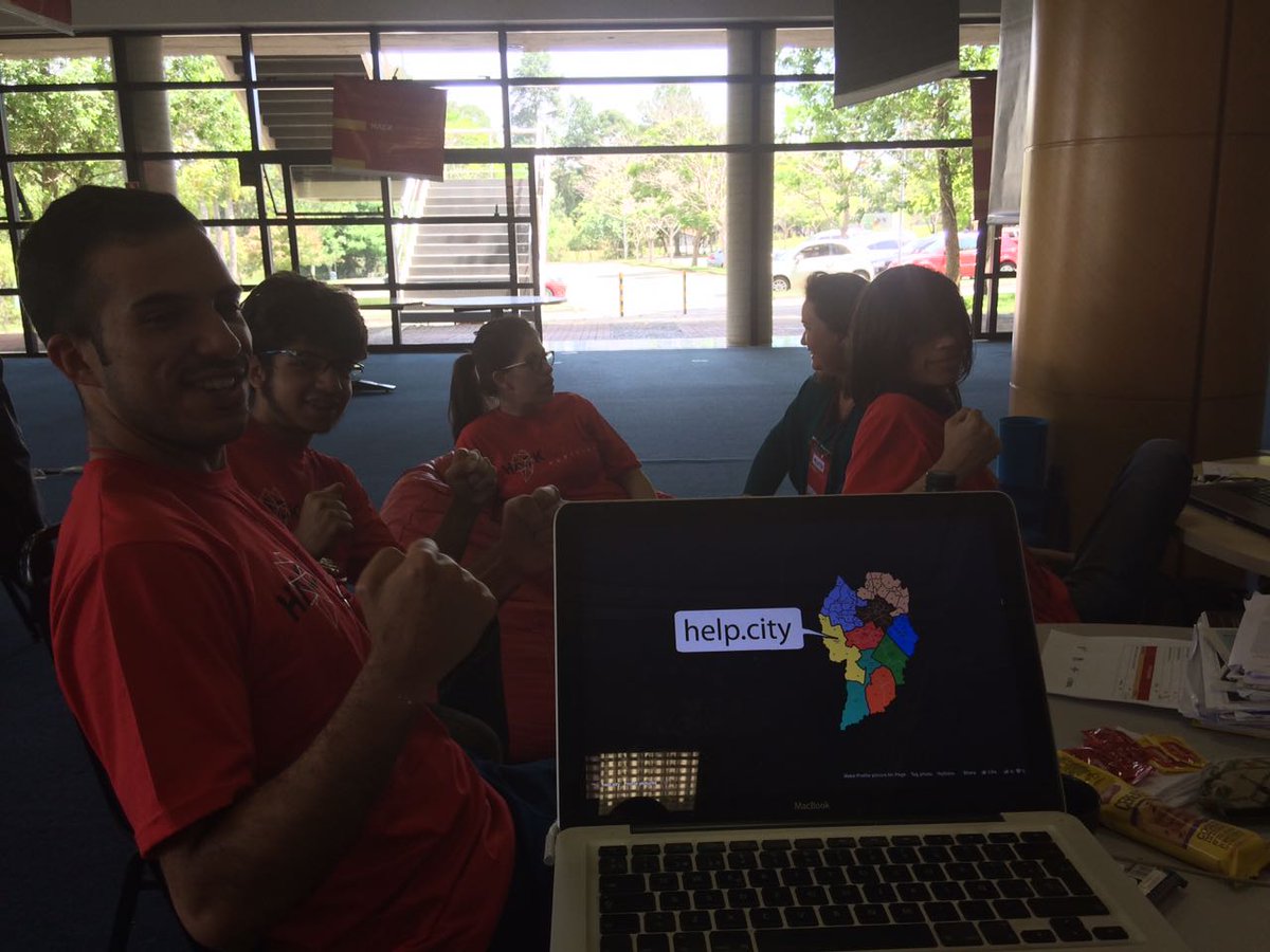Help_cityCWB's tweet photo. #hackathoncuritiba #helpcity #playhard https://t.co/BZxYQcp7AC