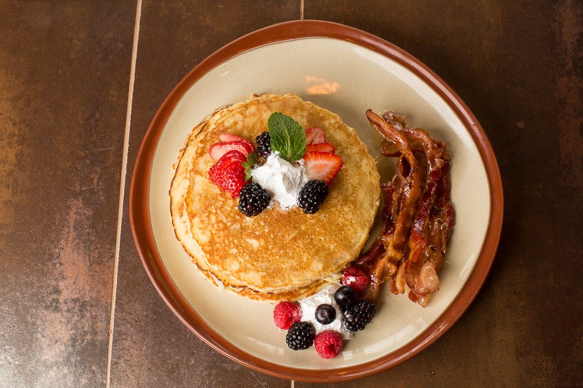 lcsignature's tweet photo. pancakes too! yum https://t.co/gbmYe1NHcD