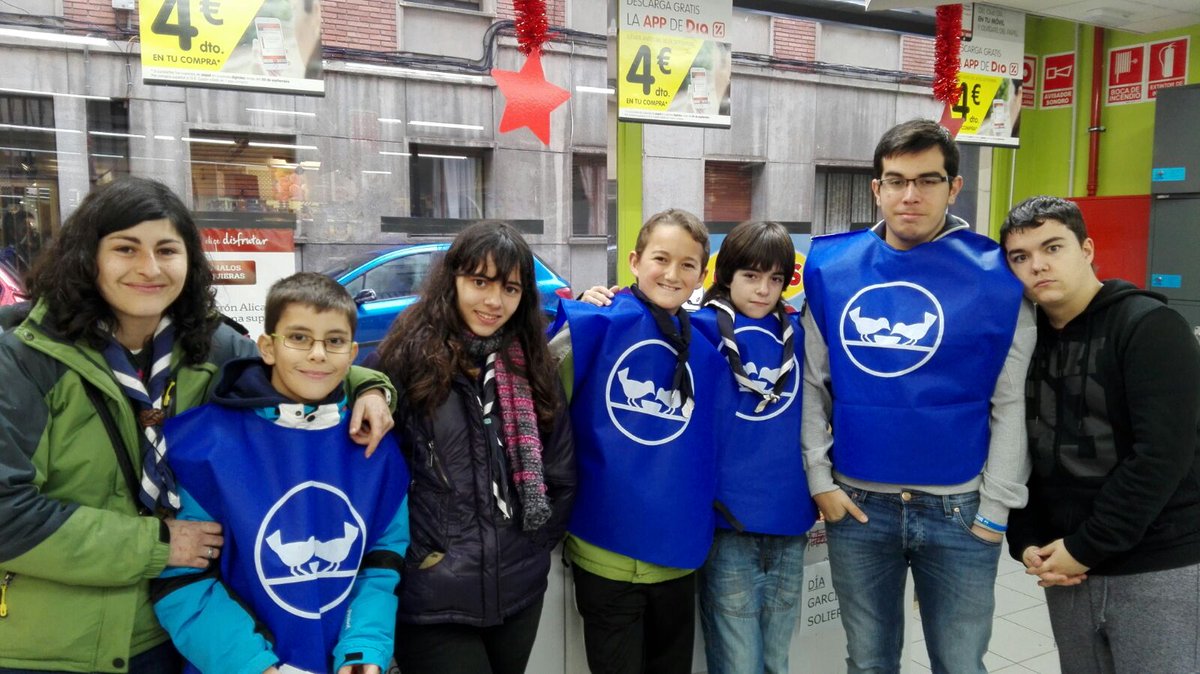 GSXIILinajes's tweet photo. Ayer todas las unidades colaboramos con el banco de alimentos en la #GranRecogidaScout https://t.co/GbDbJ4oTWy