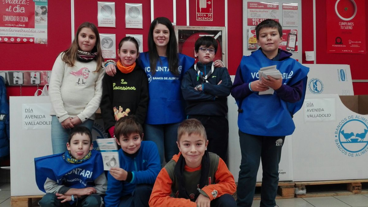 GSXIILinajes's tweet photo. Ayer todas las unidades colaboramos con el banco de alimentos en la #GranRecogidaScout https://t.co/GbDbJ4oTWy