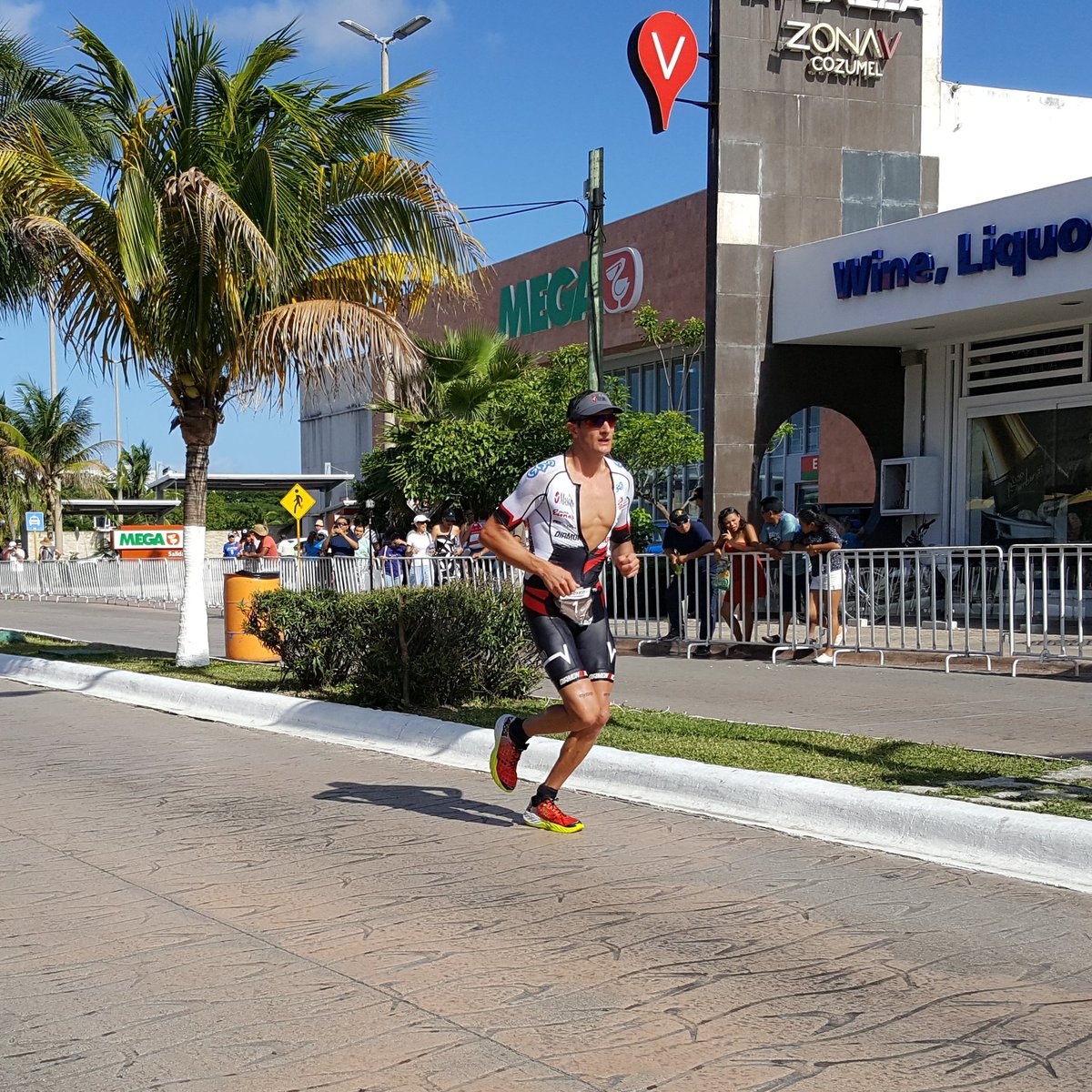 machineparty's tweet photo. Will he make it! #IMCOZUMEL https://t.co/gd6PWtRw2z