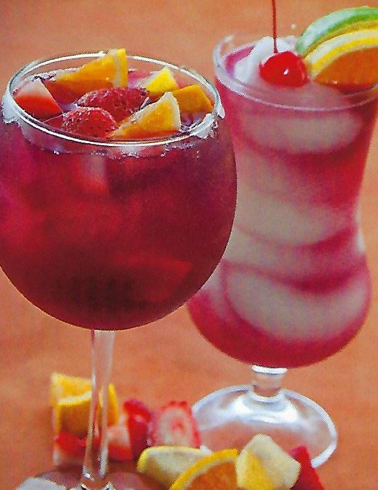 lcsignature's tweet photo. los cucos homeade sangria https://t.co/wnbfs9wNiz