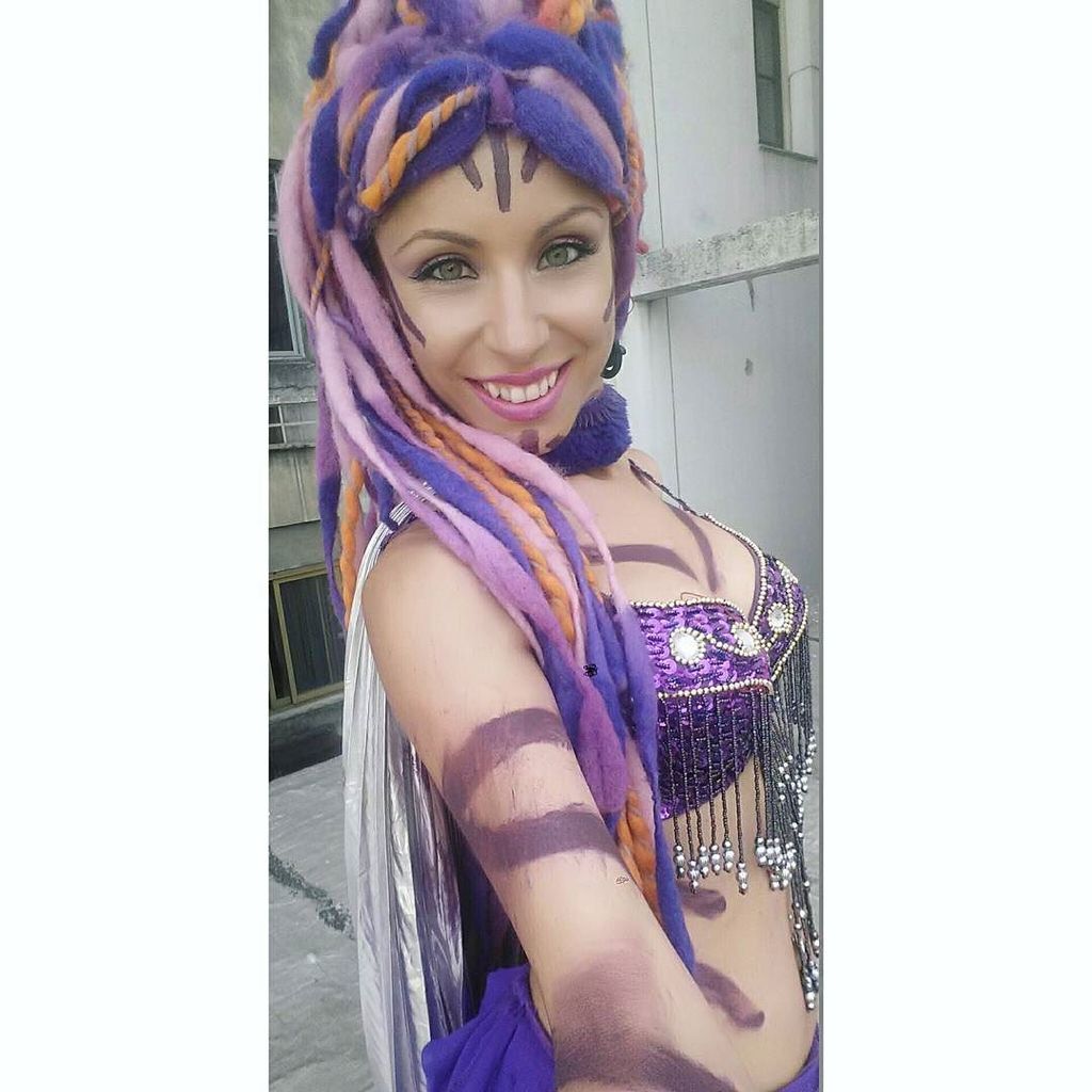 MirelaPayret's tweet photo. Ya preparados antes de salir a bailar y volar en #escena... #danzaarabe #alasdeisis #fanta… https://t.co/bTMONzf8Vc https://t.co/uBQPiK6Z77