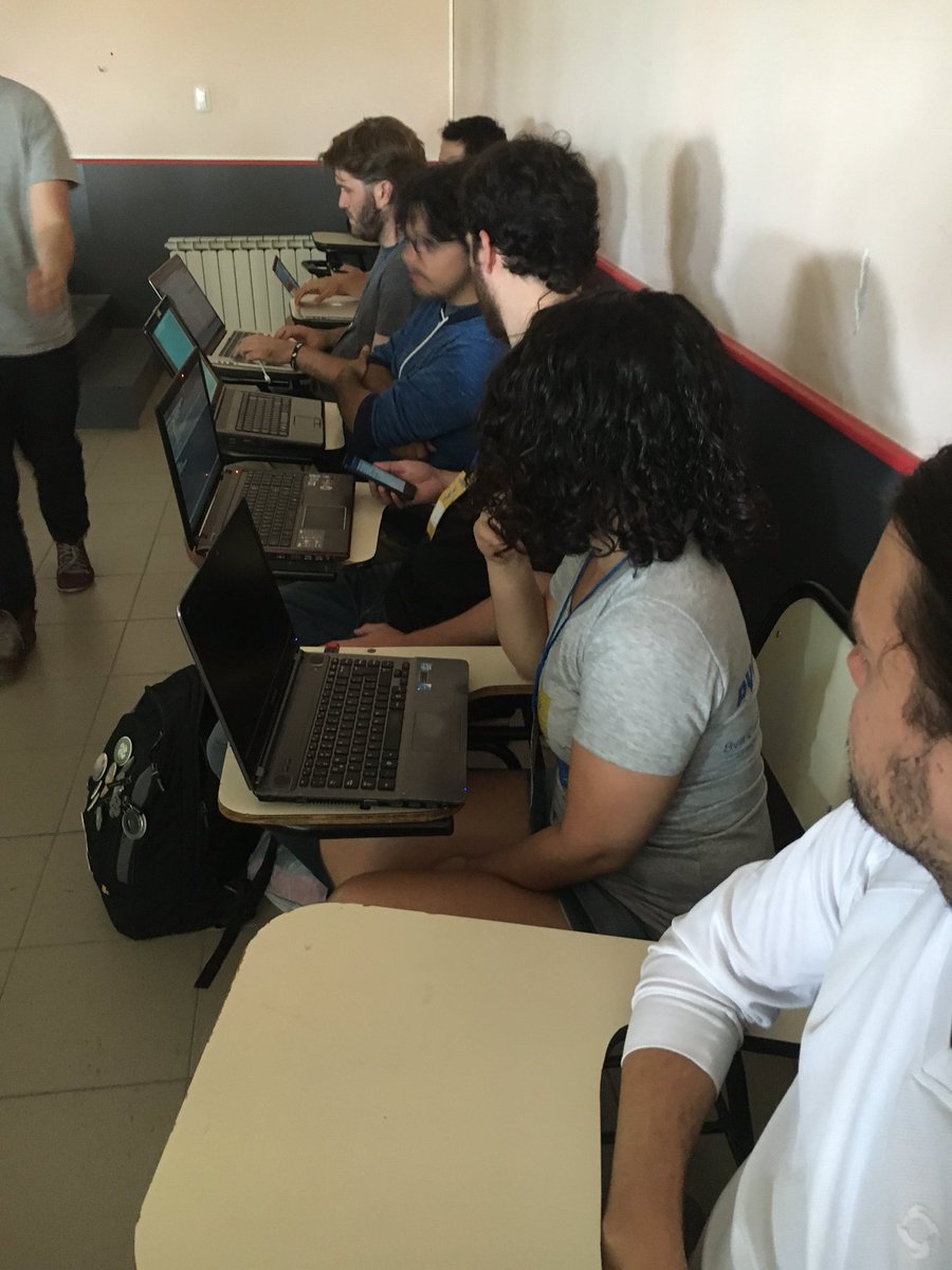 jjconti's tweet image. Preparados para las lighting talks en #PyConAR2016 @fisadev @_joac