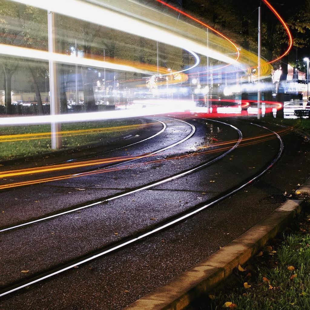 iAmParacelsus's tweet photo. Tram vicino al parco delle cascine!
•
•
•
•
•
#streetmobs #yngkillers #urbanandstreet #aov… https://t.co/iiFJNc1V1f https://t.co/XJikc0T7Bp
