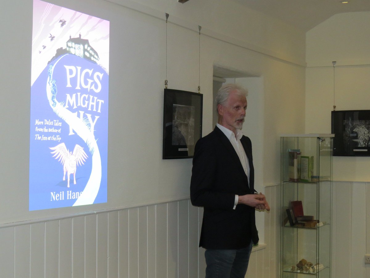 GlendaCalvert1's tweet photo. #NeilHanson Read his books Inn at the Top and Pigs Might Fly or hear one of his talks about life at the highest pub in England - excellent https://t.co/mGv9bpCZoB