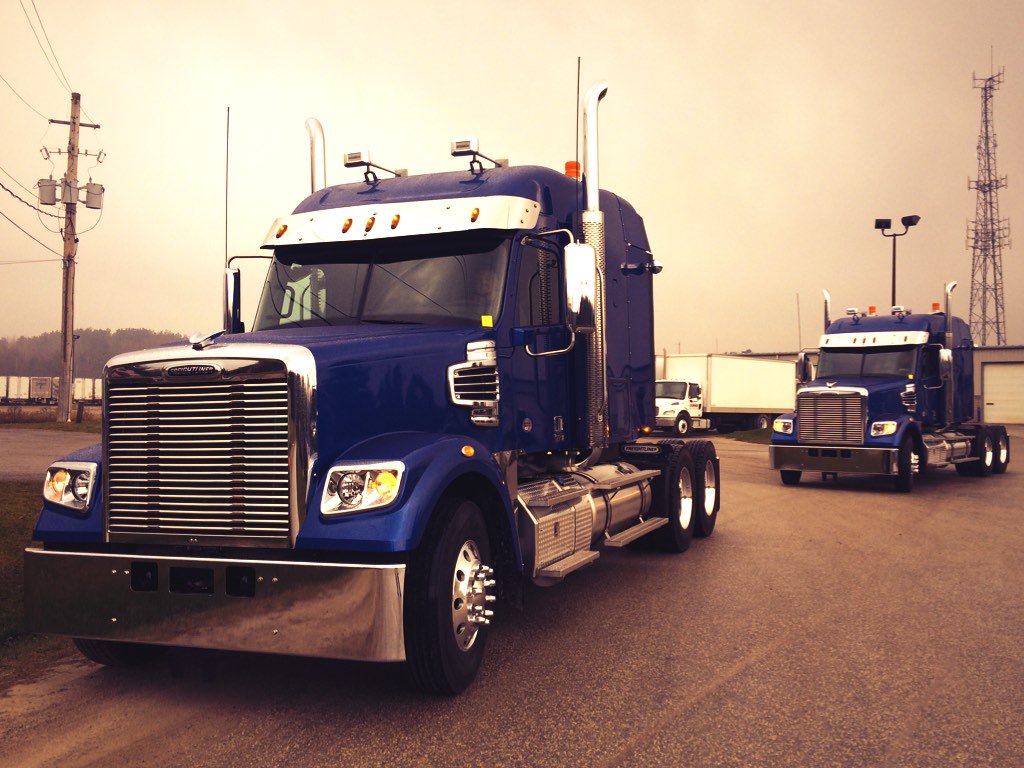 Congratulations D.E.I. on your new 2017   #Freightliner #122SD's. #Detroit #DD15  #Trucking #Trucks