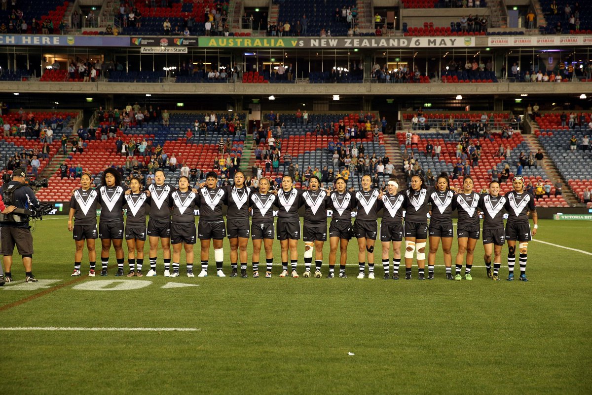 NZRugbyLeague's tweet photo. Kiwi Ferns' World Cup draw announced today, grouped with Canada &amp; PNG in pool play @PhotosportNZ #KFerns #RLWC2017 https://t.co/Uh0sOD64A7 https://t.co/lqdhFYu2DO