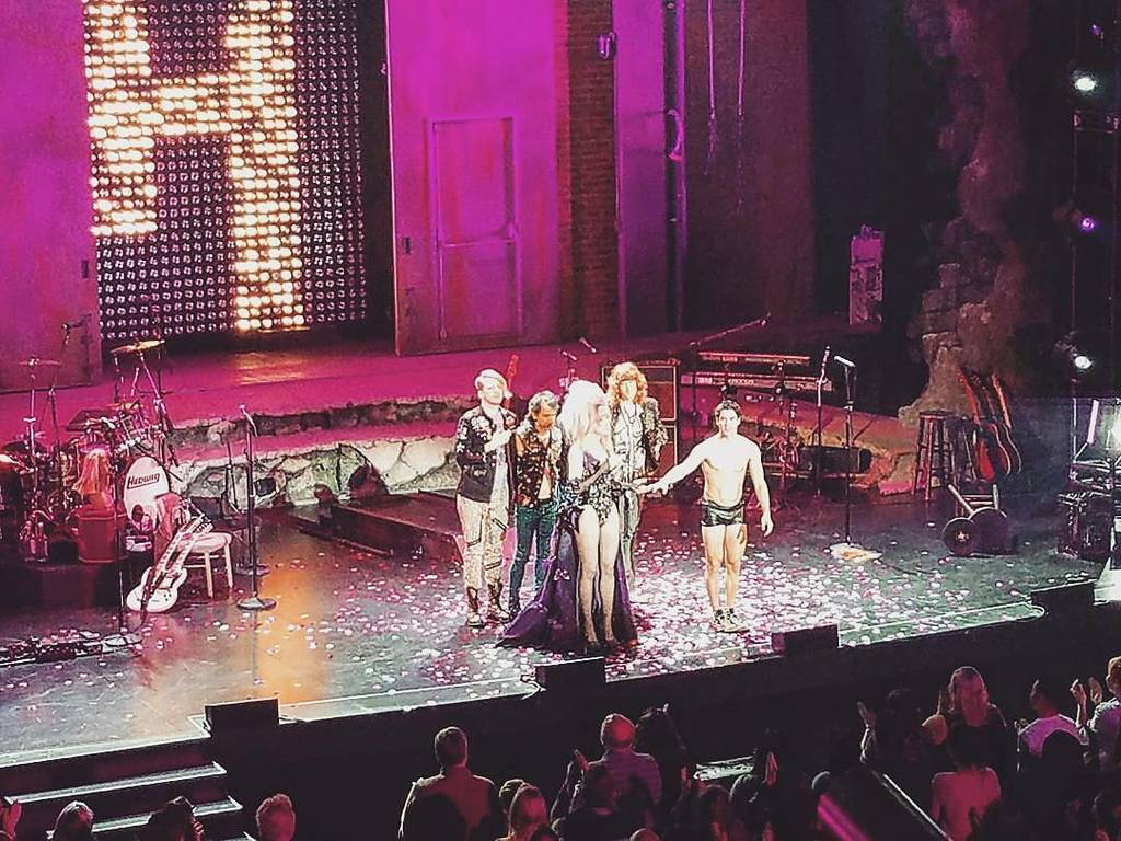 DarrenArmy's tweet photo. #Repost nikkinik116 
Hedwig with my Mr. 🤘♩🎙🎸 #darrencriss #lenarockerhall #hedwigonbway #h… https://t.co/AnwZyby57Z https://t.co/jokqBjBTwI