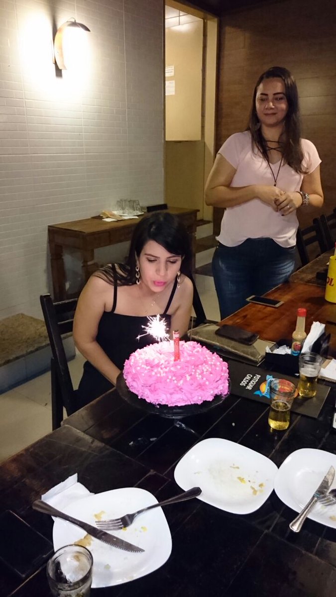 23CAPS's tweet photo. #AniversarioMari #MuitoAmorEnvolvido #MeusAmores #AmoDemais #AniversarioEjoquiana #Brasilia #DF #PotiguarCaldos #Sensacional #TudoOtimo ! https://t.co/H1nkbAObYQ