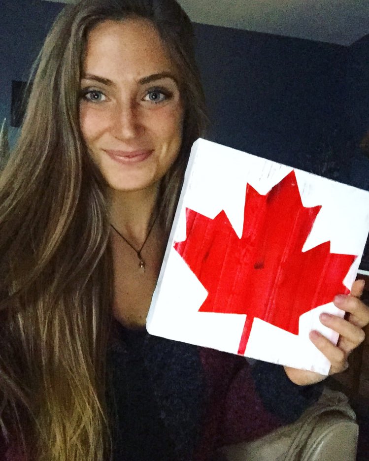 Shelina4's tweet photo. Thank you to @CANFUND & @janeroosgallery for my very own maple leaf painting π€π¨π¦. Beyond grateful for your support! #CANFundWelcomeHome https://t.co/l4CEWgg9pC