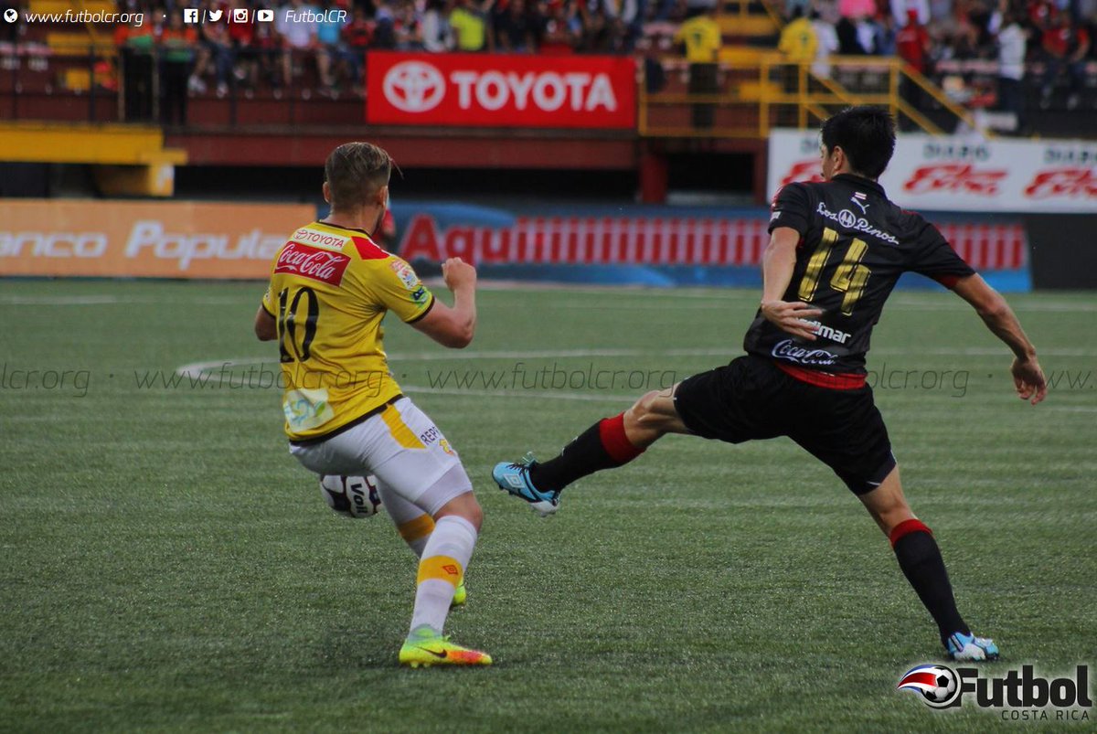 FutbolCR's tweet photo. #LDAvCSH ¡Se acabó! Se fueron sin goles en este partido @ldacr y @csherediano1921
Los números del partido:
⏱🔊📊→ https://t.co/RAITyMrxB0 https://t.co/4XlOFH5Veo