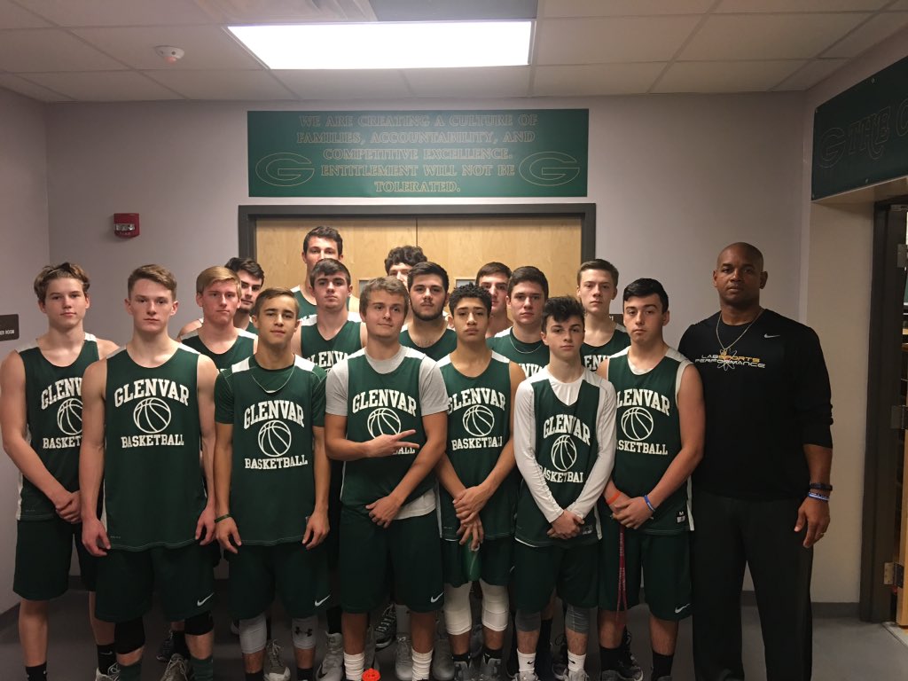 Lab_Sports's tweet photo. Excited to see these young men compete the 2016-17 season #TheChase begins tomorrow. https://t.co/bD4IaFq1le