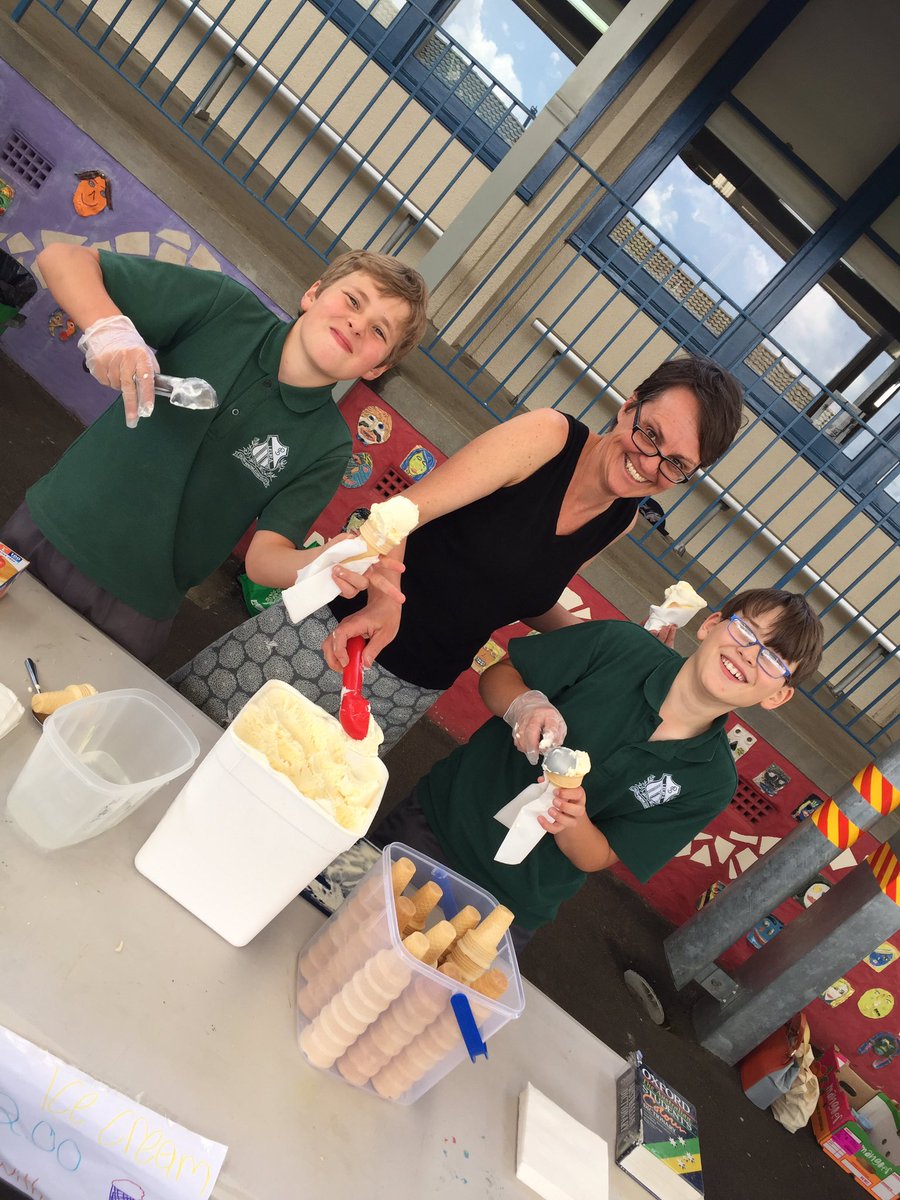 Ice-Cream day <a href="/LeuraPS/">Leura Public School</a> Big thanks to our parent helpers who served up more than a scoop or two of yummy ice-cream!