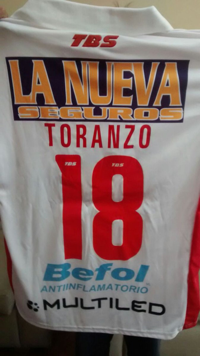 quemerodelsurok's tweet photo. #Handball
#Huracán 
Este bono es para la fiesta de fin de año. La venta es en la terraza de la sede(Av.Caseros 3159)Mar y Juev de 18- 22hs . https://t.co/GQIgraEIMk