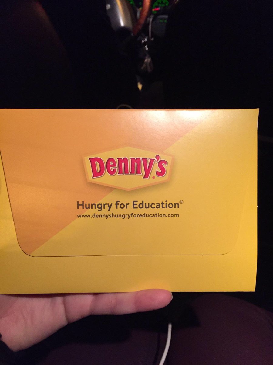 DillonJohnW's tweet photo. Thrilled to award four $10,000 #HungryForEducation scholarships tonight to 4 incredible leaders! @NickelodeonTV #HALOawards @DennysDiner https://t.co/M3q7B8SIMo