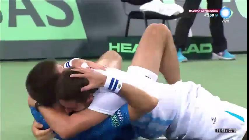 CanalSieteOk's tweet photo. #SomosArgentina| ¡HISTÓRICO! ARGENTINA SE QUEDA POR PRIMERA VEZ CON #CopaDavis ¡VAMOS ARGENTINA! https://t.co/Nqq8mZSbsL