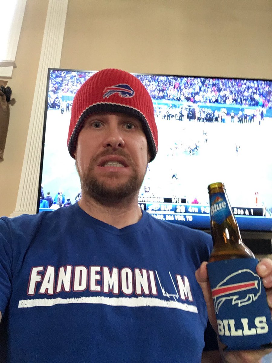 jdlaporte's tweet photo. Summoning #Buffaluck in the 4th quarter!! @buffalobills @WGR550 https://t.co/Ka6WKuc7rl