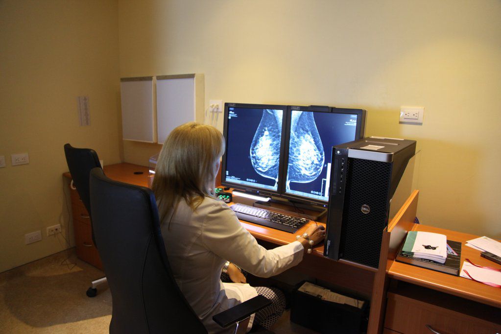 jcragostini's tweet photo. El objetivo de los programas de pesquisa debe ser diagnosticar el #cancerdemama en estadios precoces (prevención secundaria) https://t.co/6pHn4L0dKD